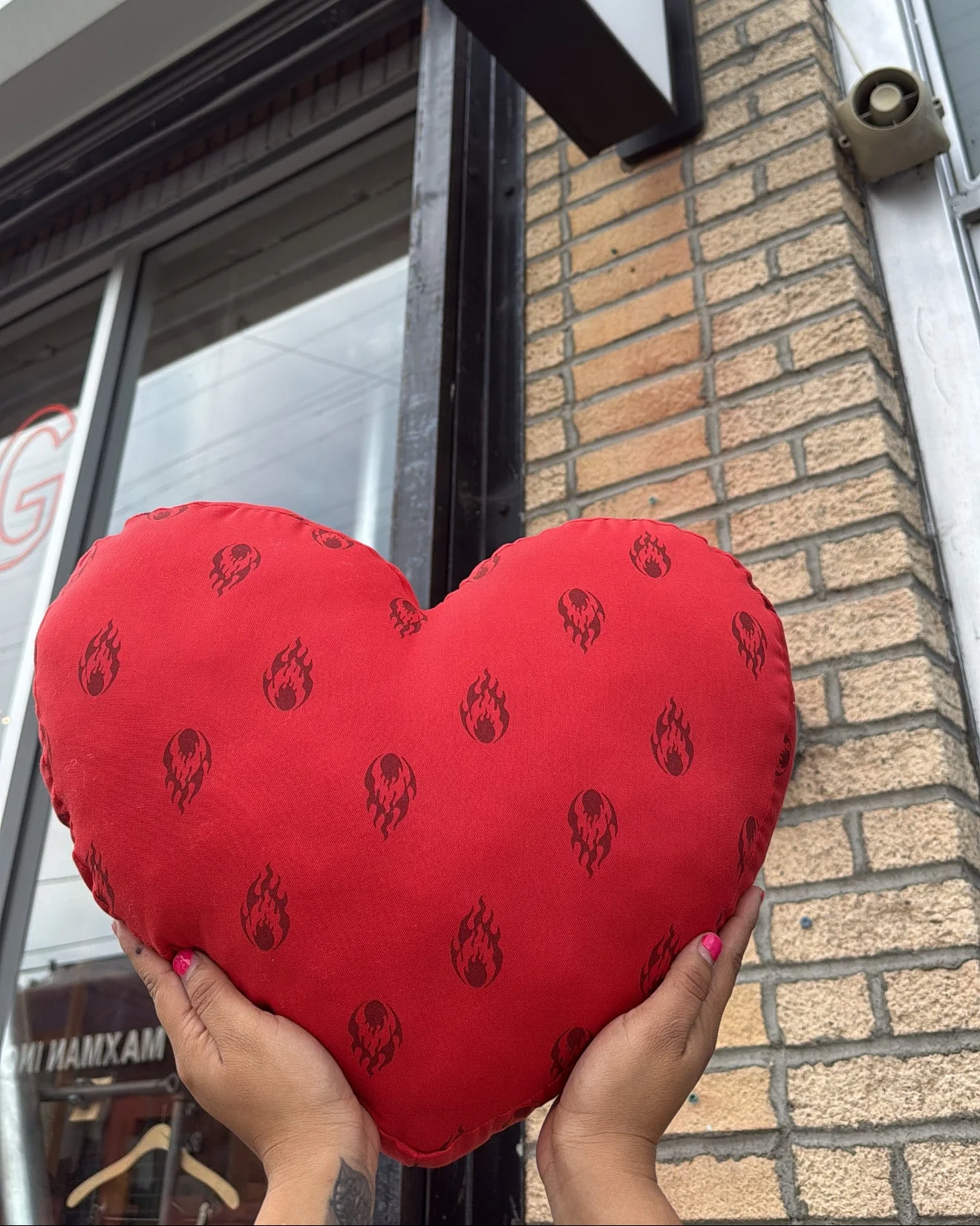 SUAY ❤️ PILLOW - Image 6